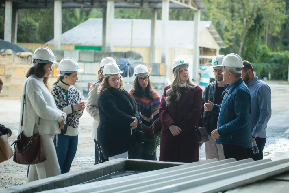 Equipe Metalenge em visita técnica